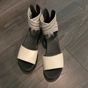 Sorel Cameron ankle strap shoes